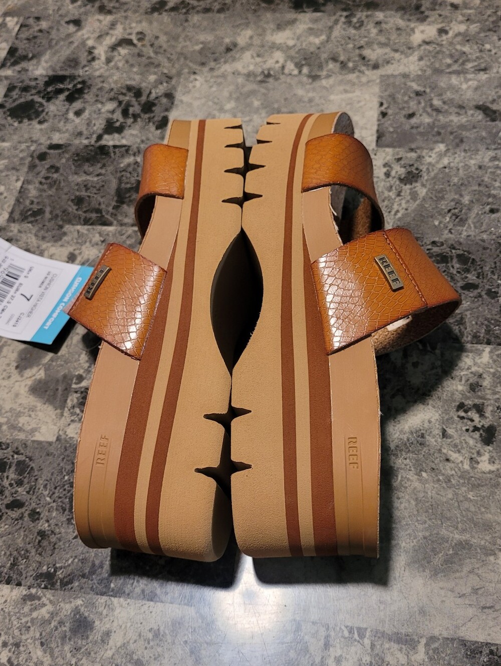 NWT REEF CUSHION VISTA HIGHER SLIDE SANDALS - Picture 7 of 8